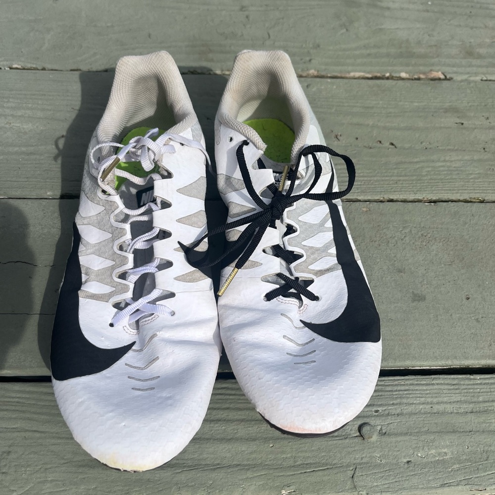 Nike 200m Rival S Men's White and Black Track Sprinters Spikes